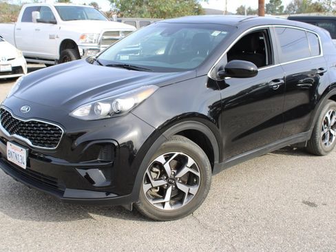 Used 2020 Kia Sportage LX image 1