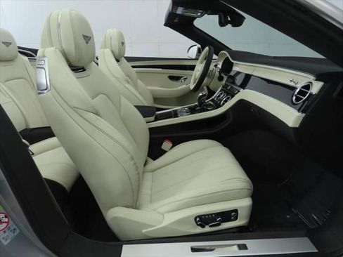 New 2025 Bentley Continental GTC image 28