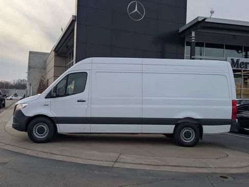 Used 2024 Mercedes-Benz eSprinter 170 Cargo image 6