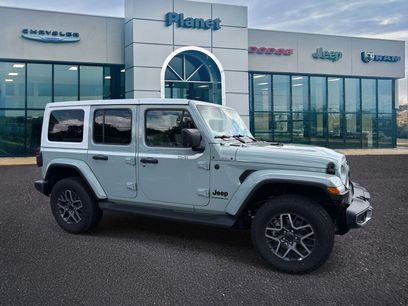 New 2026 Jeep Wrangler Unlimited Sahara w/ Whitecap Package