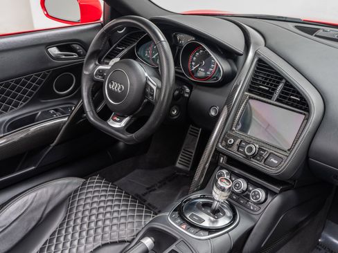 Used 2014 Audi R8 V10 image 27