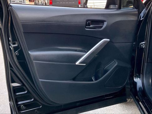 Used 2025 Toyota Corolla Cross AWD Hybrid image 20