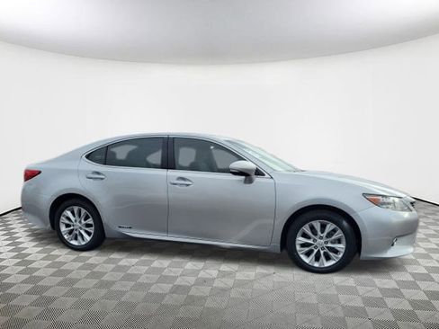 Used 2013 Lexus ES 300h image 7
