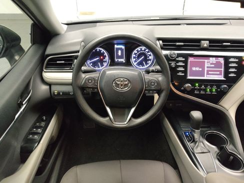 Used 2019 Toyota Camry LE FWD image 22