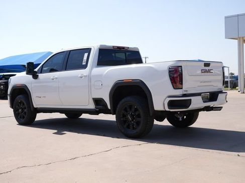 New 2026 GMC Sierra 2500 AT4 w/ AT4 Premium Plus Package AWD/4WD image 5