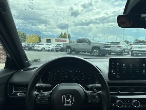 Used 2025 Honda Civic Sport image 21