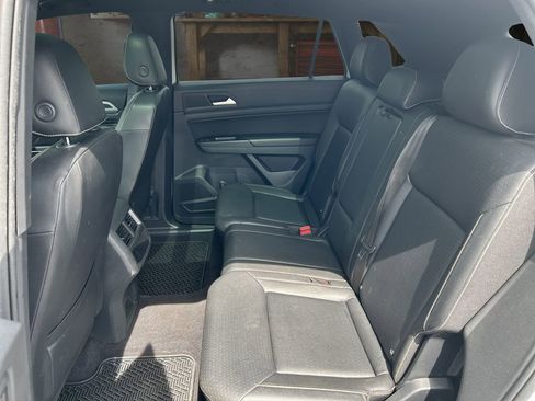 Used 2020 Volkswagen Atlas Cross Sport SEL R-Line AWD/4WD image 14