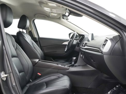 Used 2017 MAZDA MAZDA3 Touring FWD image 11