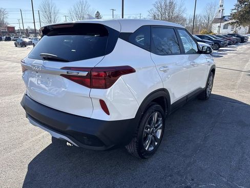 Used 2023 Kia Seltos LX image 7