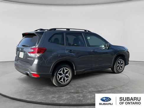 Used 2024 Subaru Forester Premium AWD/4WD image 5