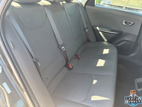 Used 2025 Kia K4 FWD image 40