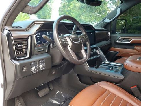 Used 2024 GMC Sierra 3500 Denali Ultimate AWD/4WD image 20