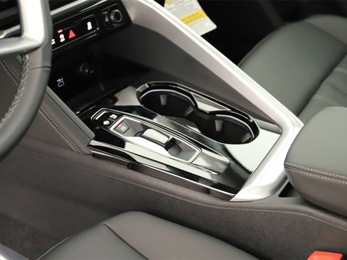 New 2025 Audi Q5 Premium Plus image 17