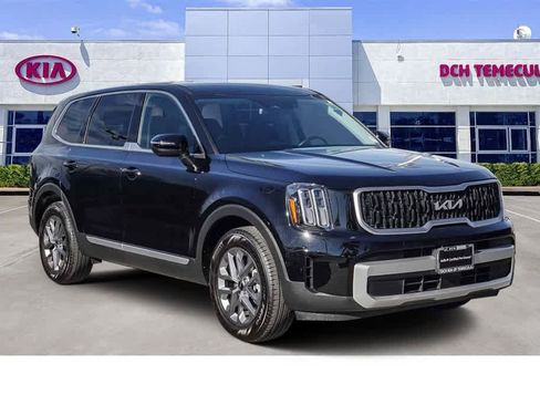 Certified 2025 Kia Telluride LX image 3