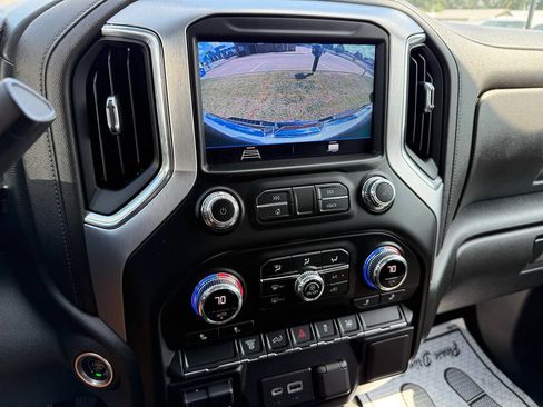 Used 2022 GMC Sierra 2500 SLE AWD/4WD image 18