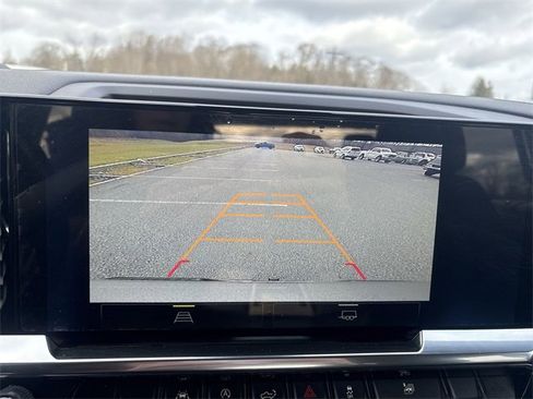 Used 2024 Chevrolet Silverado 1500 LT image 15