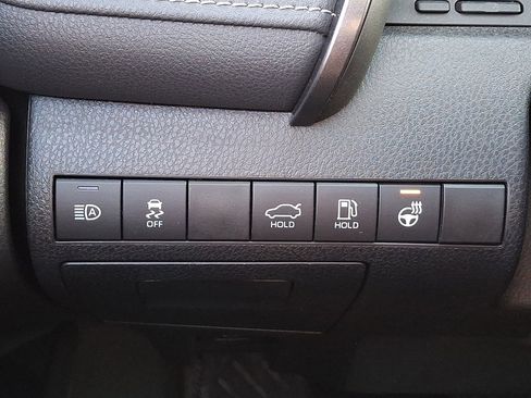 Used 2020 Toyota Camry XSE image 30