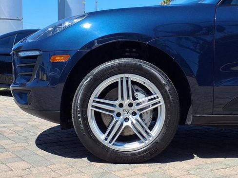 Used 2015 Porsche Macan S w/ Infotainment Package AWD/4WD image 8