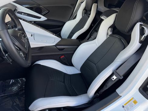 Used 2023 Chevrolet Corvette Stingray Premium Cpe w/ Z51 Performance Package image 16