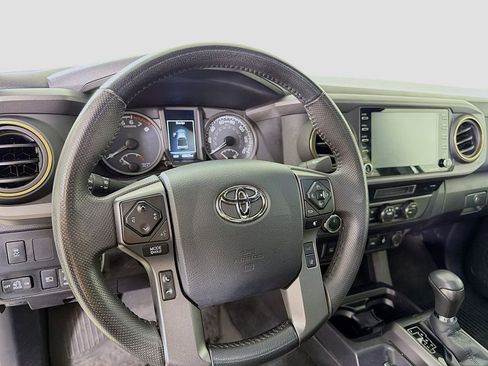 Used 2023 Toyota Tacoma TRD Off-Road image 14
