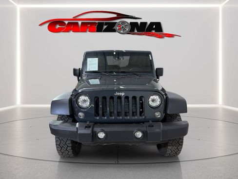 Used 2018 Jeep Wrangler Unlimited Rubicon w/ Connectivity Group AWD/4WD image 13