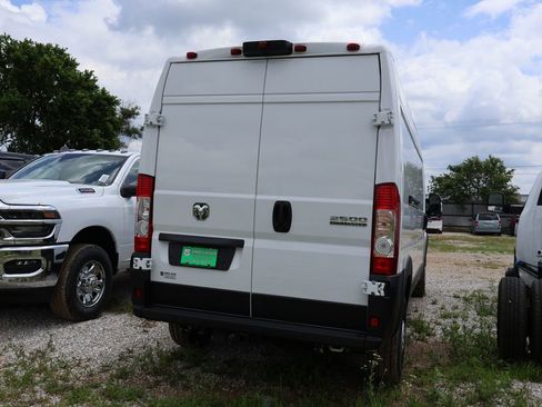 New 2026 RAM ProMaster 2500 w/ Advanced Safety Group FWD image 13