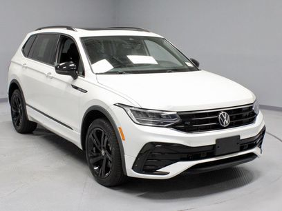 Used 2023 Volkswagen Tiguan SE R-Line