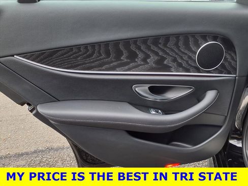 Used 2022 Mercedes-Benz E 350 4MATIC Sedan image 9