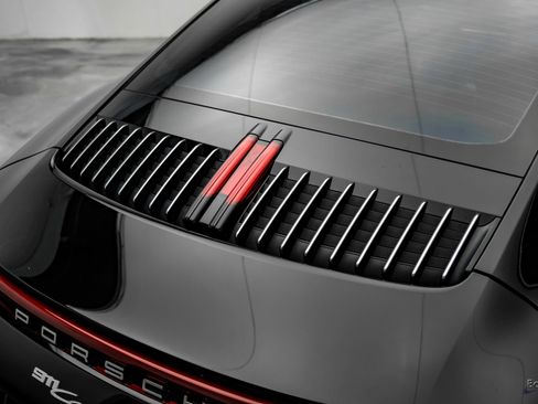 Used 2020 Porsche 911 Carrera 4S image 28