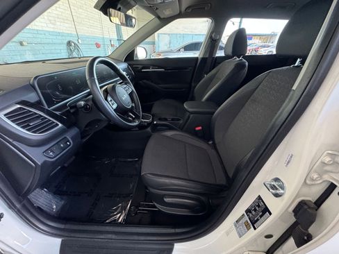 Used 2025 Kia Seltos S image 25