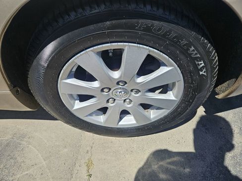 Used 2007 Toyota Camry LE FWD image 26
