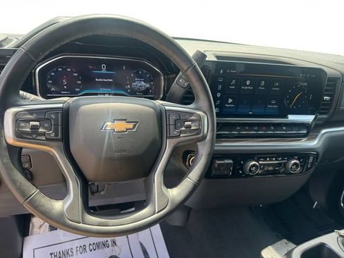 Used 2023 Chevrolet Silverado 1500 LT AWD/4WD image 12