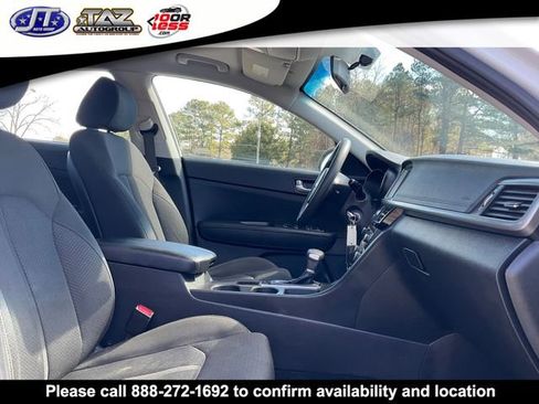 Used 2018 Kia Optima LX w/ 17" Alloy Wheels Package image 13