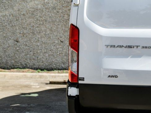 Used 2021 Ford Transit 350 Low Roof AWD image 38