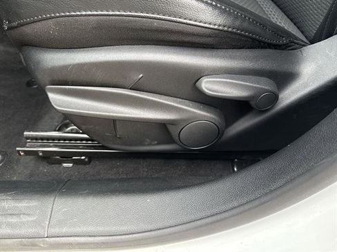 Used 2023 Jeep Compass Latitude image 15