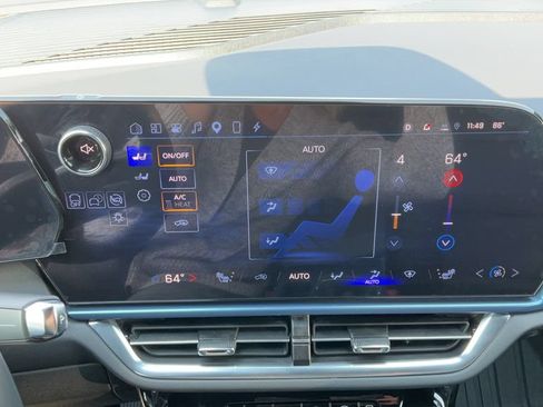 Used 2024 Chevrolet Equinox EV LT FWD image 36