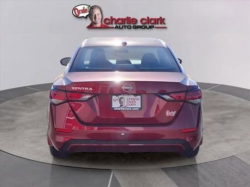 New 2025 Nissan Sentra SV image 4