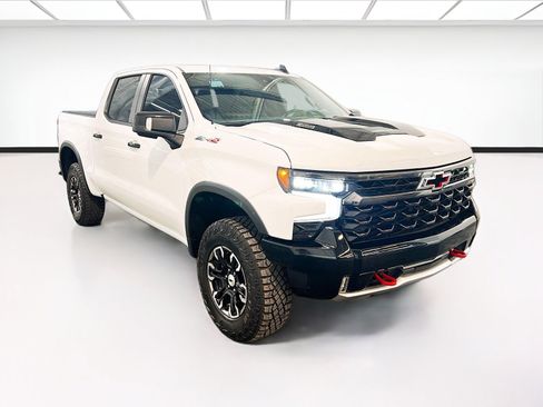 Used 2024 Chevrolet Silverado 1500 ZR2 w/ Technology Package AWD/4WD image 3