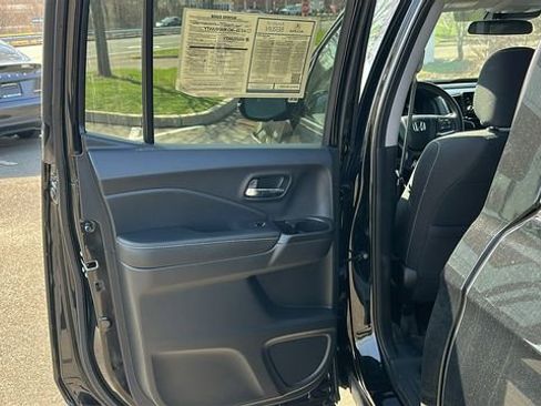 Used 2024 Honda Ridgeline Sport image 21