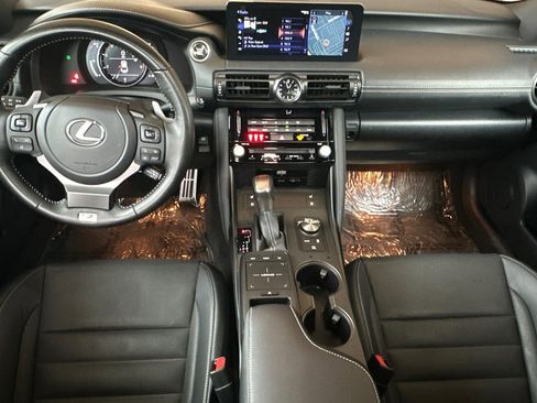 Used 2025 Lexus IS 500 image 14