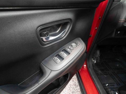 Used 2025 Honda HR-V Sport image 7