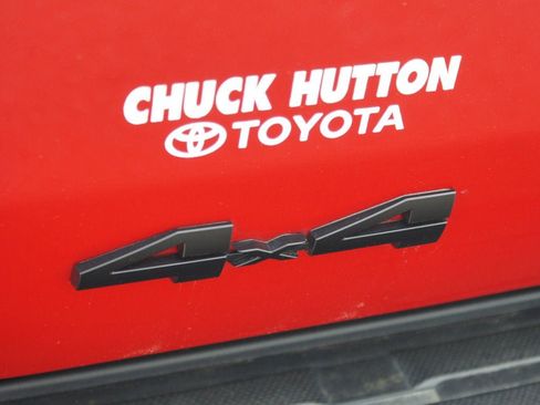Used 2025 Toyota Tacoma TRD Sport w/ TRD Sport Premium Package AWD/4WD image 19
