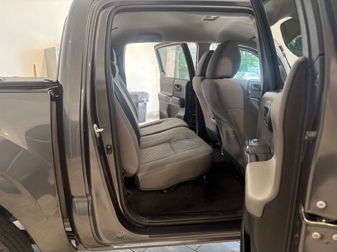 Used 2023 Toyota Tacoma SR AWD/4WD image 19