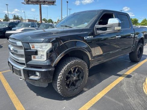 Used 2016 Ford F150 Platinum w/ Equipment Group 701A Luxury AWD/4WD image 4