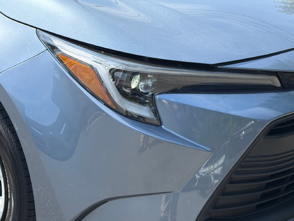 Used 2026 Toyota Corolla LE AWD/4WD image 11