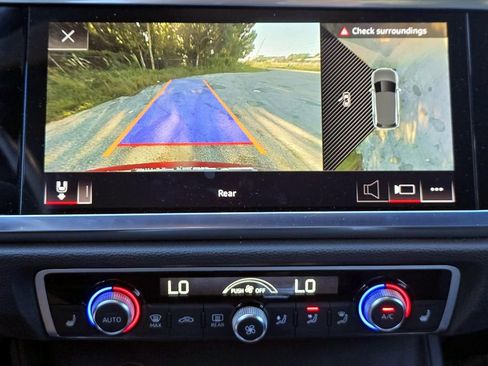 Used 2023 Audi Q3 2.0T Premium Plus w/ Premium Plus Package image 13