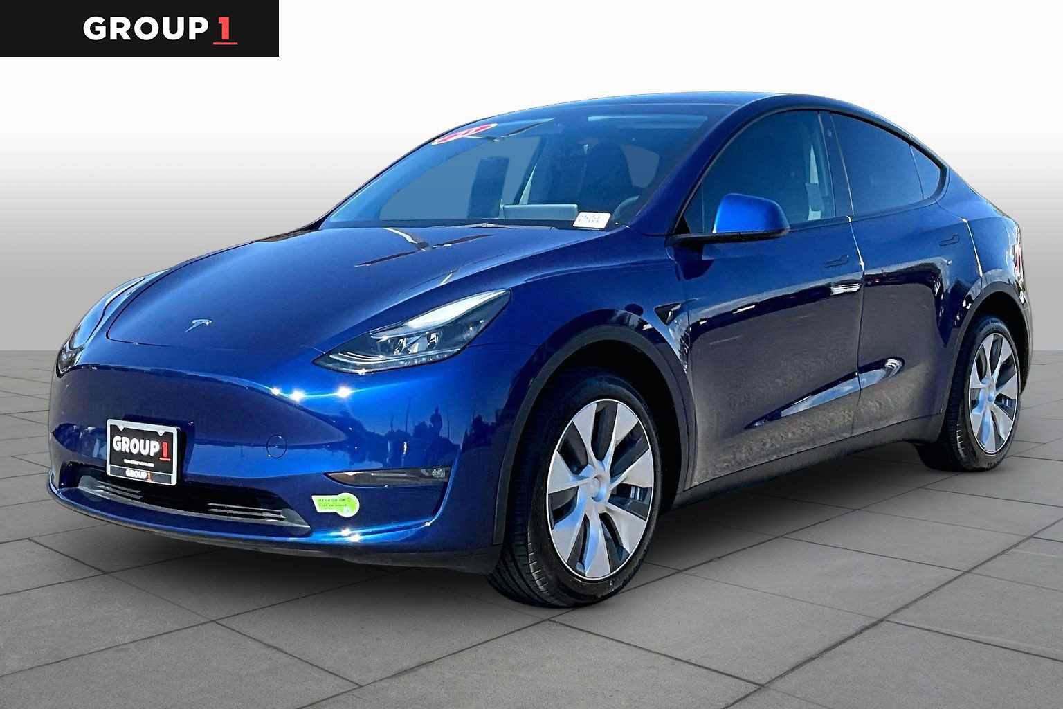 Used 2023 Tesla Model Y Long Range AWD/4WD image 1