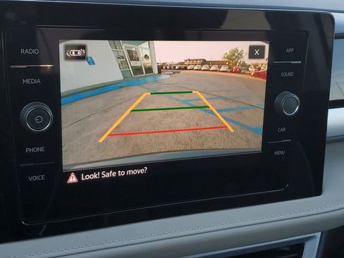 New 2026 Volkswagen Taos SE FWD image 25
