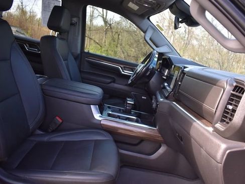 Certified 2023 Chevrolet Silverado 1500 LT Trail Boss w/ LT Trail Boss Premium Package AWD/4WD image 16