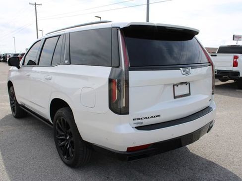 Used 2024 Cadillac Escalade Sport Platinum w/ LPO, ONYX Package AWD/4WD image 10